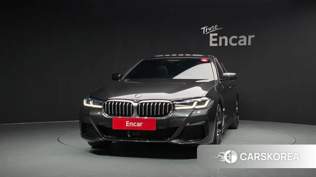 BMW 5 Series (G30) id 4500462 из Кореи 13