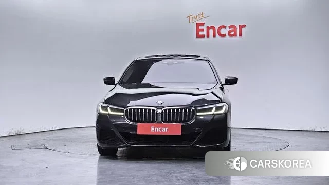 BMW 5 Series (G30) id 3778989 из Кореи 13