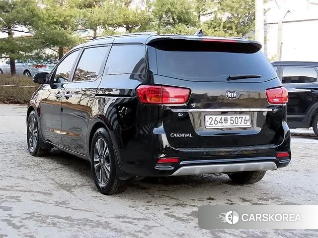 Kia The New Carnival id 3621966 из Кореи 13