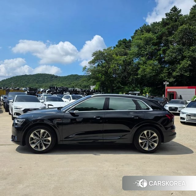 Audi e-Tron id 4651564 из Кореи 12
