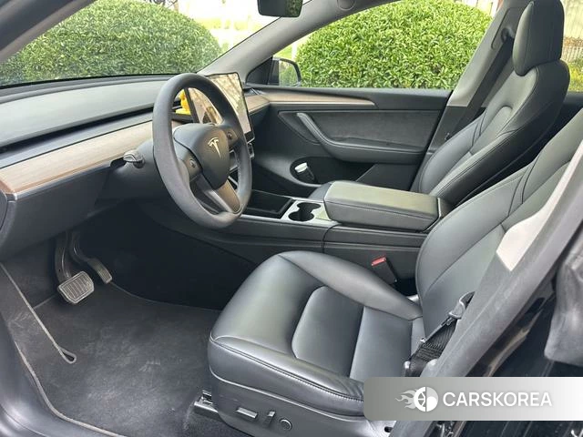 Tesla Model Y 2021 Черный из Китая, фото 4