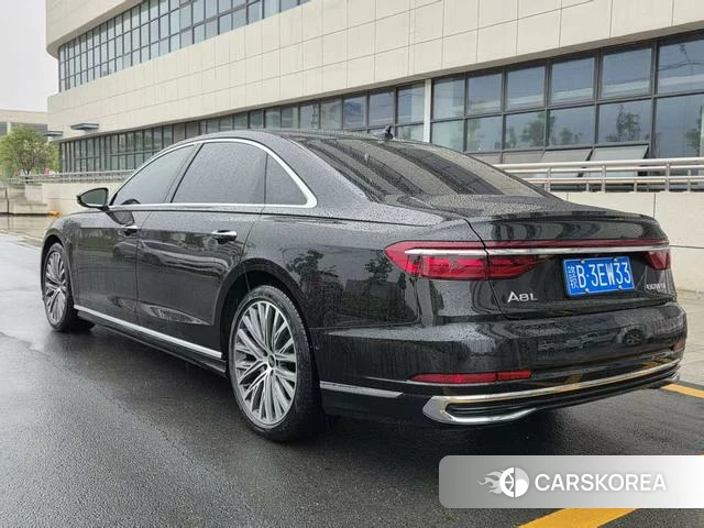 Audi A8 2022 Черный из Китая, фото 3