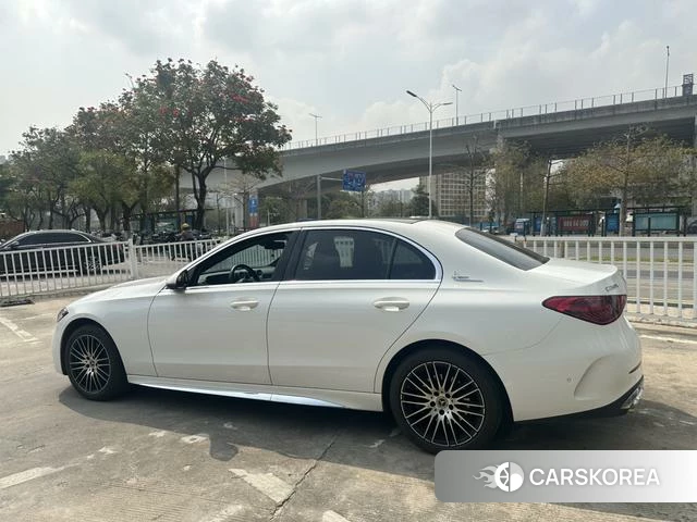 Mercedes-Benz Class C 2022 Белый из Китая, фото 4