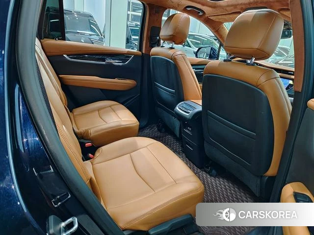 Cadillac XT6 2021 Черный из Китая, фото 3