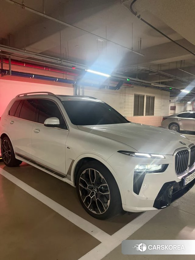 BMW X7 (G07) 2024 Белый из Кореи, фото 3