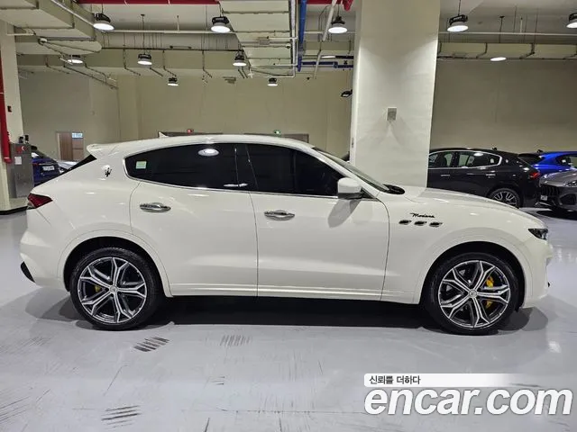 Maserati Levante id 2735942 из Кореи 13