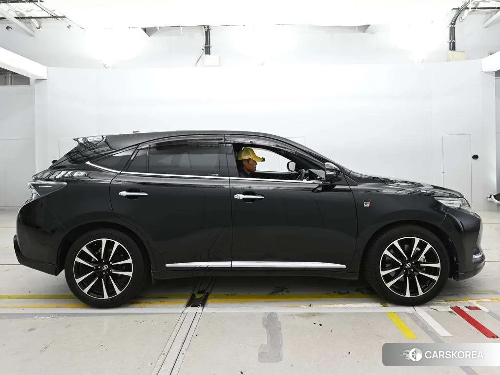 Toyota Harrier 2018 из Японии, фото 3