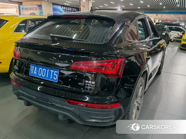 Audi Q5L Sportback 2022 Черный из Китая, фото 3