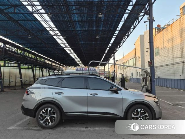Kia Sportage 5th Generation Hybrid 2022 Серебристо-серый из Кореи, фото 3