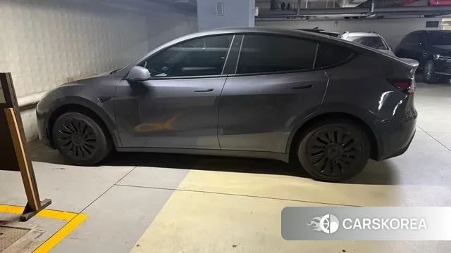 Tesla Model Y 2023 Серый из Кореи, фото 3