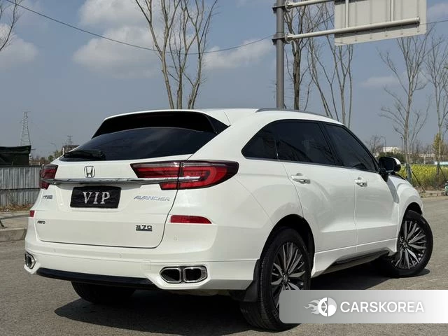 Honda Crown Road 2023 Белый из Китая, фото 4