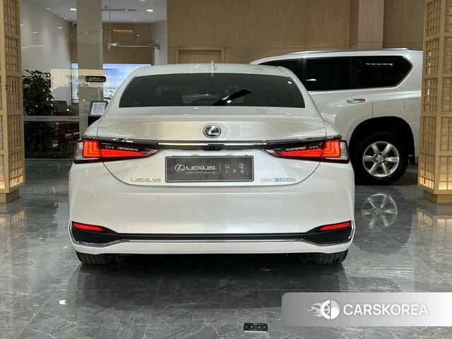 Lexus ES id 4254685 из Китая 12