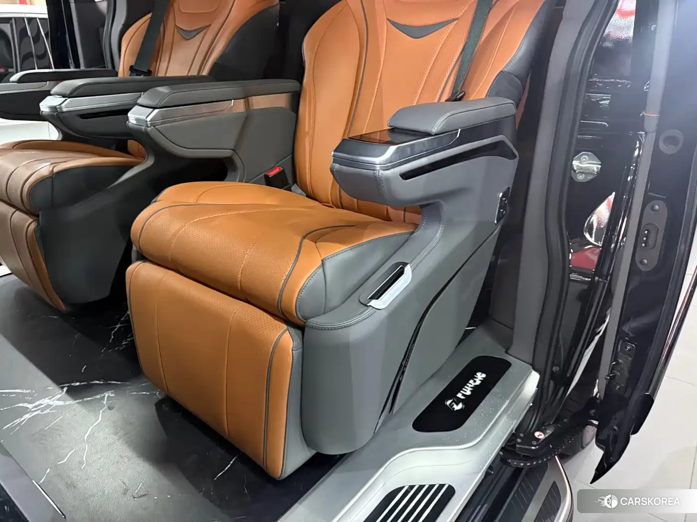 Ford Touruiou id 4539279 из Китая 11