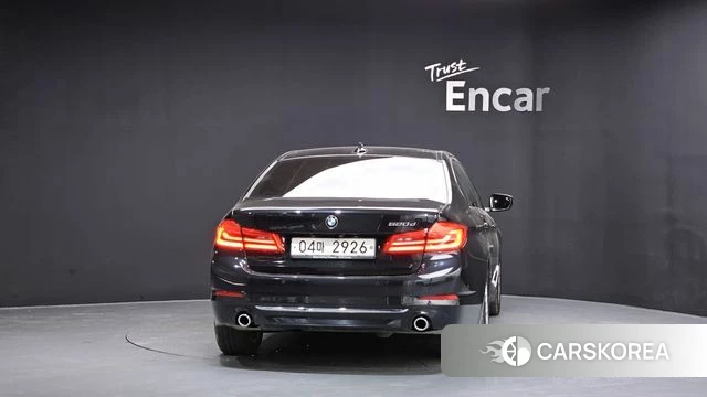 BMW 5 Series (G30) id 3873789 из Кореи 13