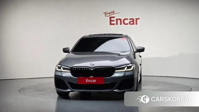 BMW 5 Series (G30) id 3195949 из Кореи 13