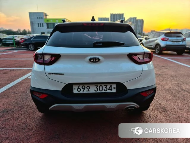 Kia Stonic 2018 Белый из Кореи, фото 5
