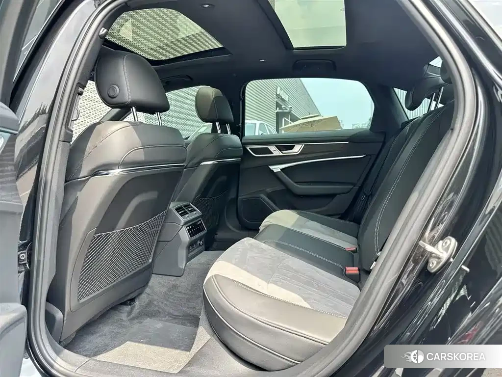 Audi A6L id 4514166 из Китая 18