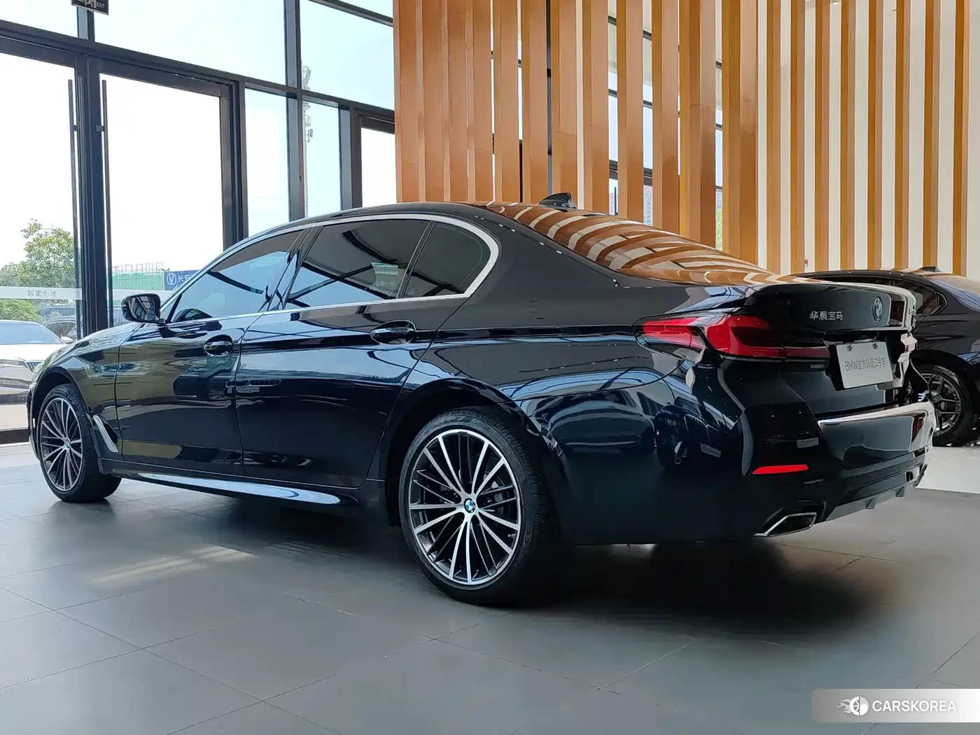 BMW 5 series id 4685943 из Китая 10
