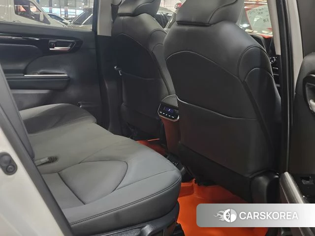 Toyota Highlander 2025 Белый из Китая, фото 5