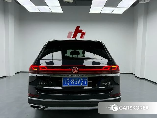Volkswagen Tourang 2022 Черный из Китая, фото 3
