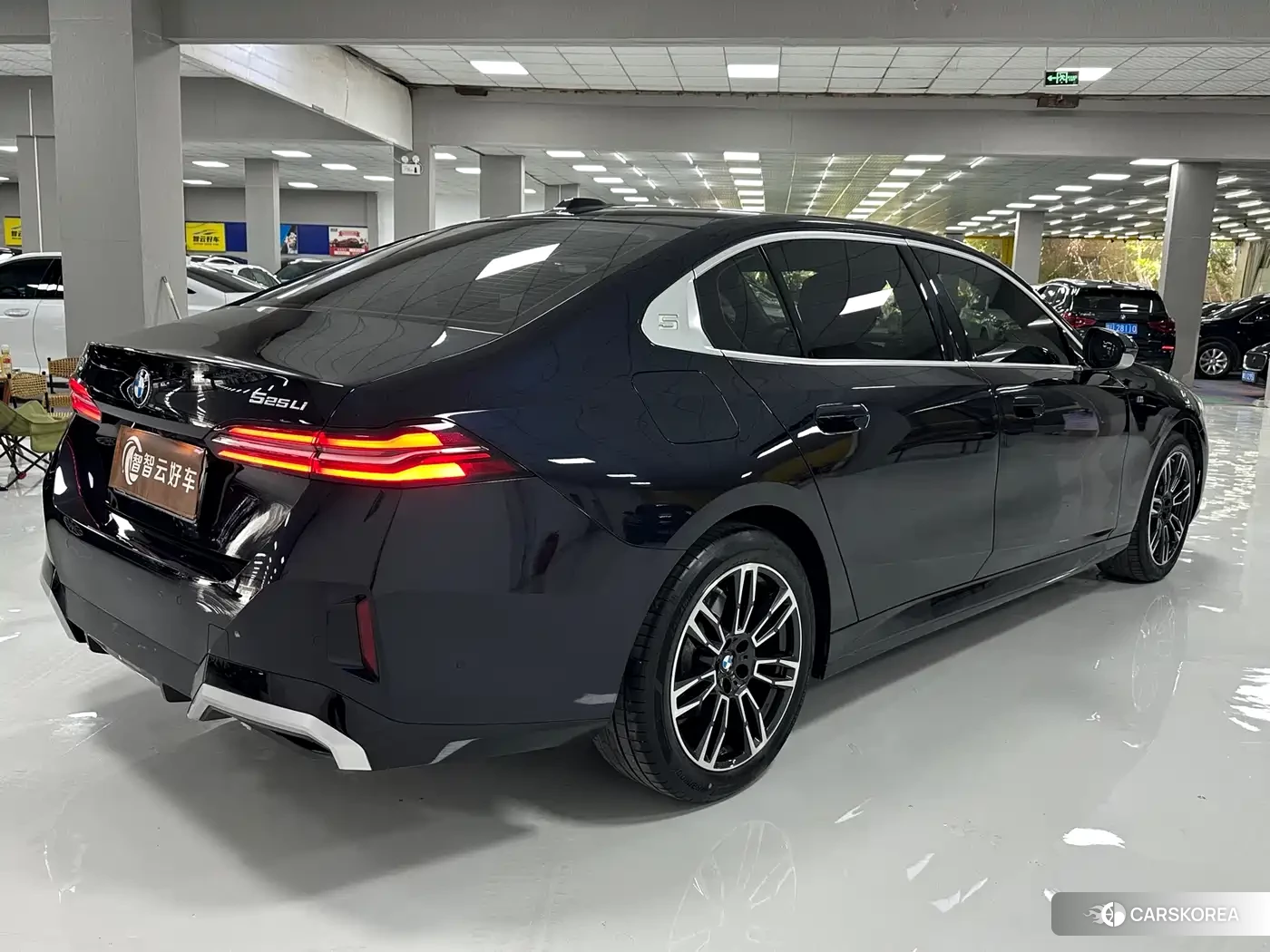 BMW 5 series 2024 Черный из Китая, фото 3
