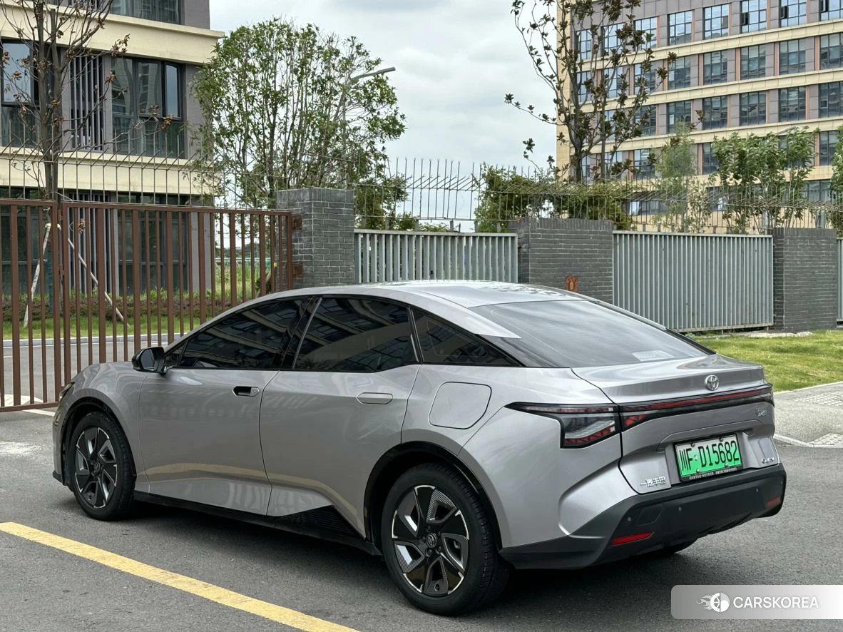 Toyota bZ3 id 4498758 из Китая 12