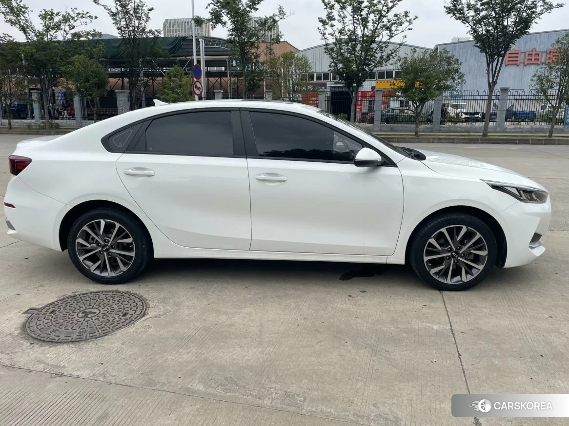 Kia K3 2021 Белый из Китая, фото 5