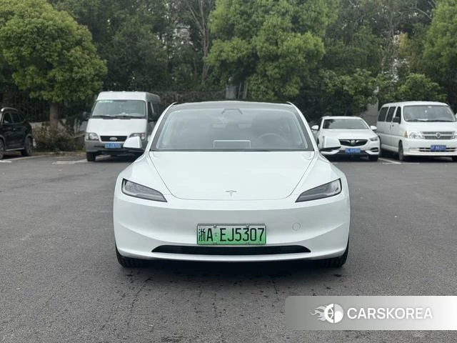 Tesla Model 3 2025 Белый из Китая, фото 4