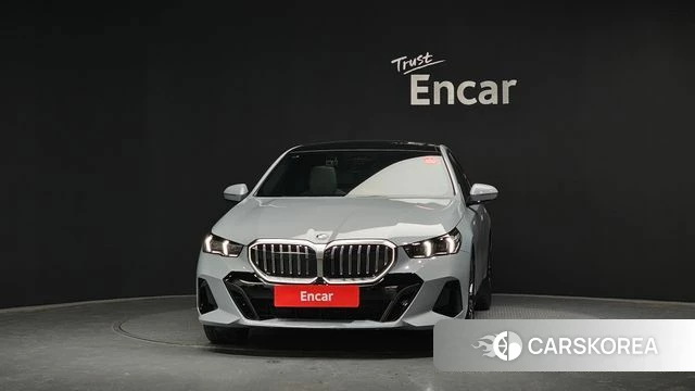 BMW 5 Series (G60) id 3882970 из Кореи 13