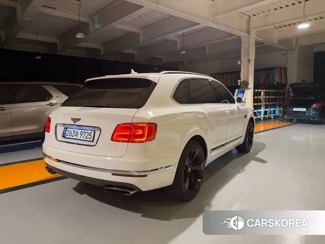 Bentley Bentayga id 3476742 из Кореи 10