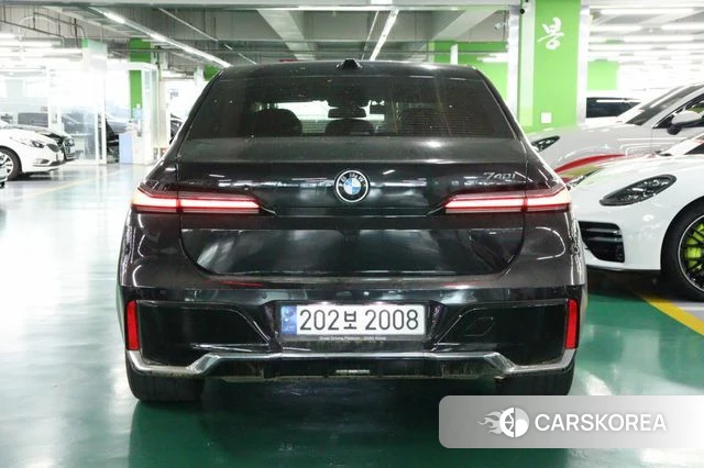 BMW 7 Series (G70) id 4401306 из Кореи 13
