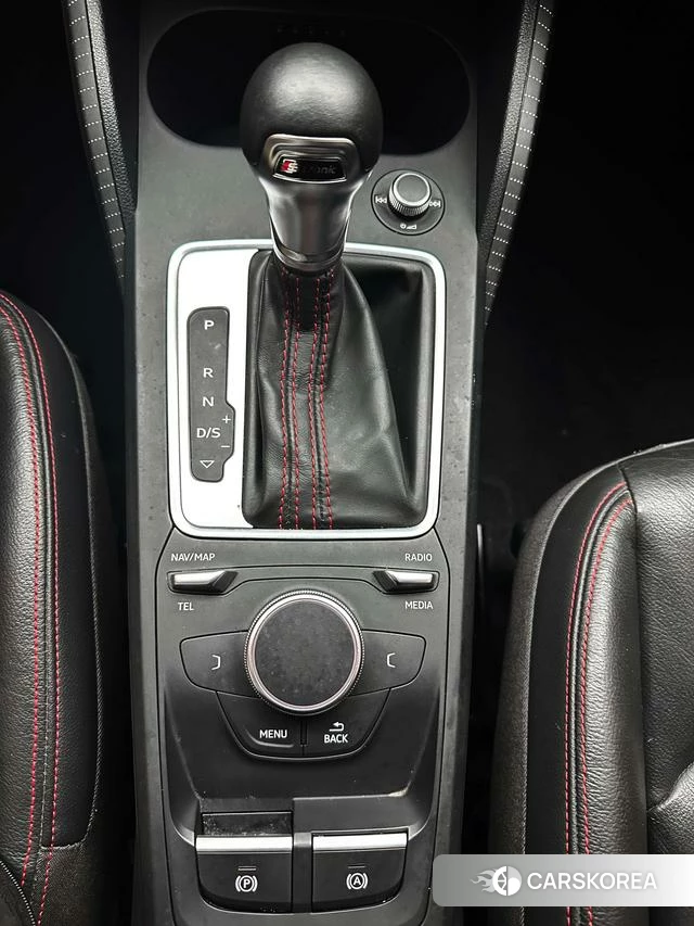 Audi Q2L id 4348396 из Китая 17