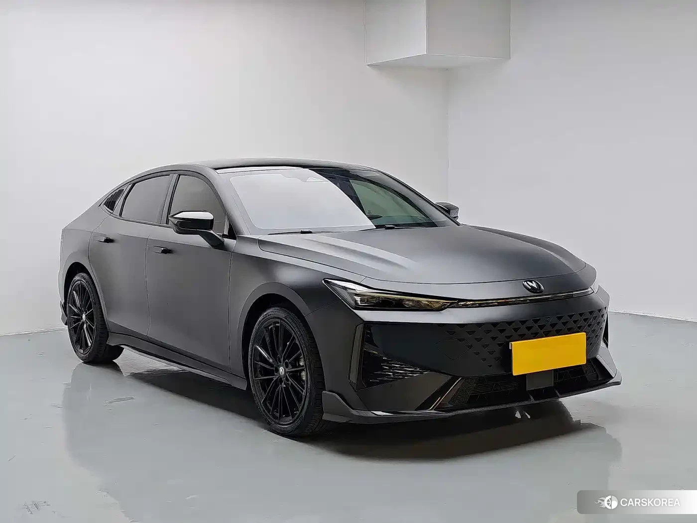 Chang'an Changan UNI-V 2024 Silver/gray из Китая, фото 3