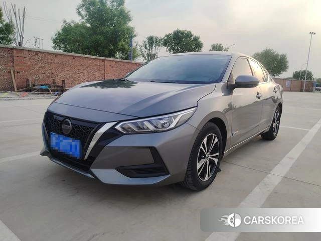 Nissan Xuan Yi 2022 Темно-серый из Китая, фото 3