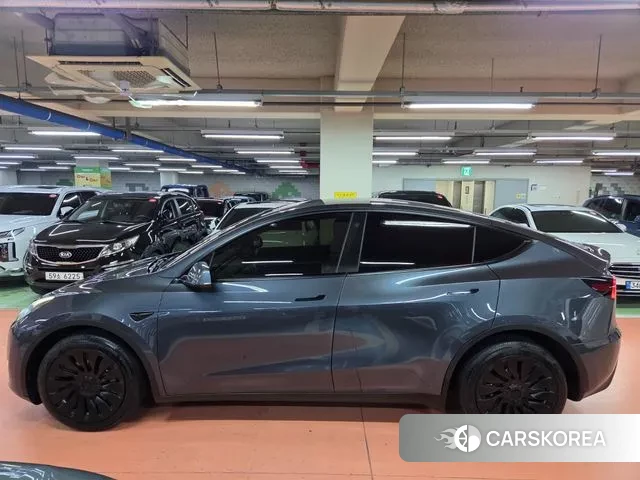 Tesla Model Y 2022 Серый из Кореи, фото 3