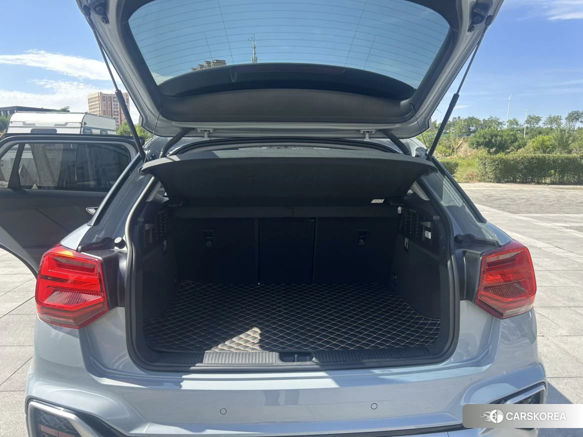 Audi Q2L id 4492678 из Китая 11