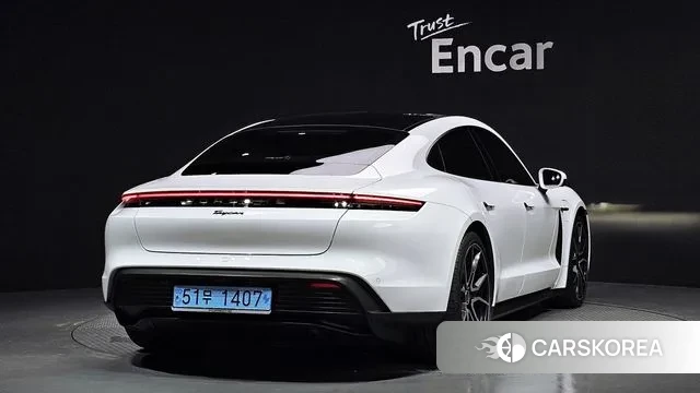 Porsche Taycan id 3082739 из Кореи 13