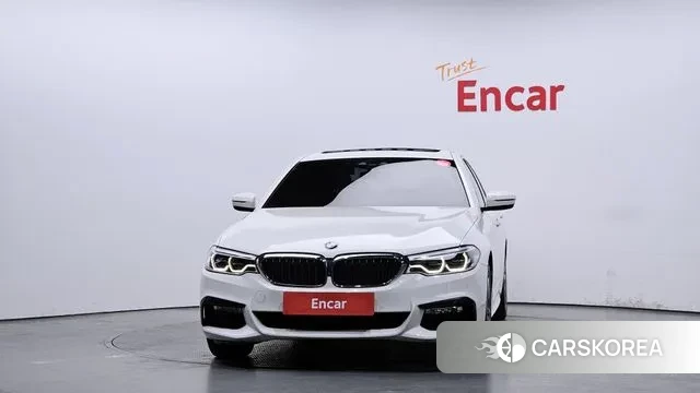 BMW 5 Series (G30) id 3563406 из Кореи 13