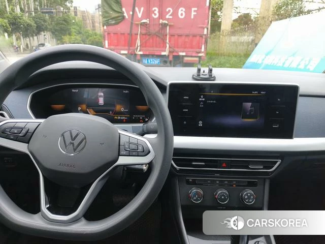 Volkswagen Lavida 2023 Белый из Китая, фото 3