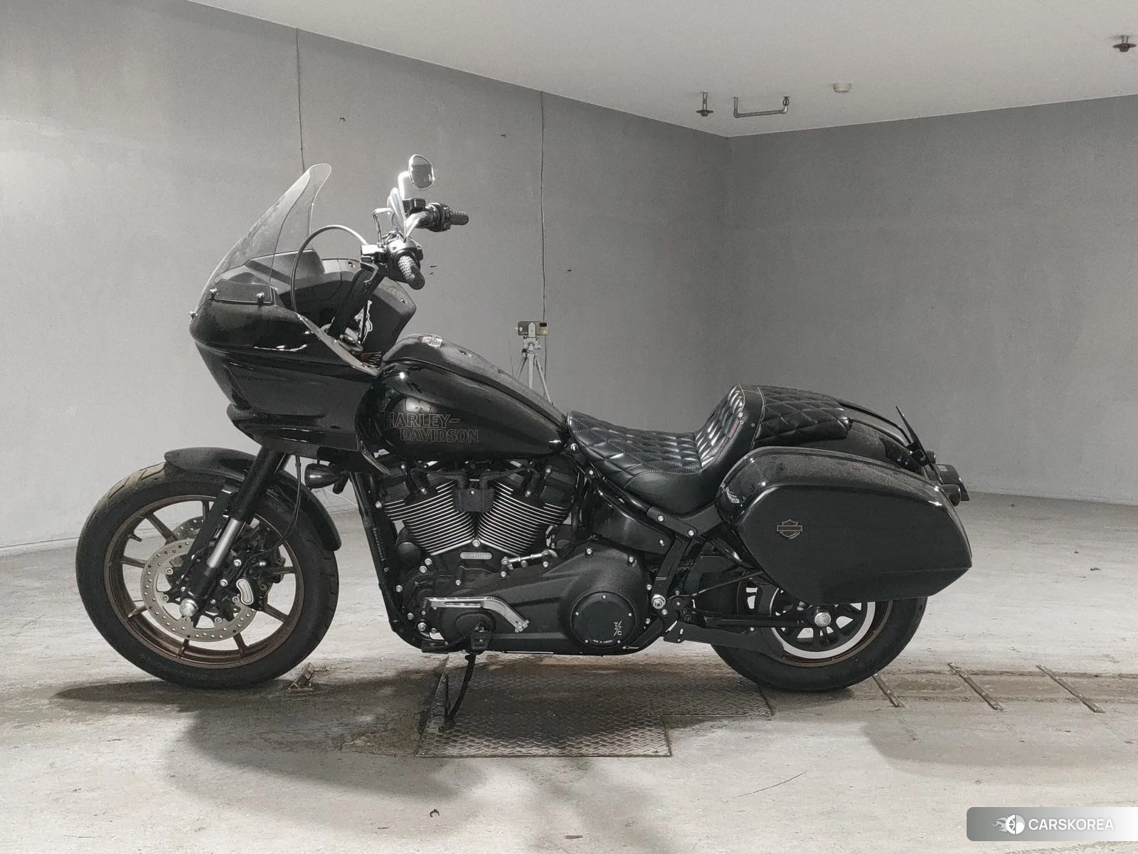 Harley-Davidson Softail Low Rider ST FXLRST1920 2023 из Японии, фото 3