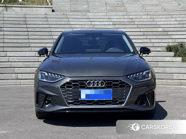Audi A4L 2021 Темно-серый из Китая, фото 3