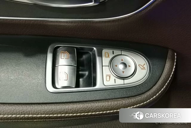 Mercedes-Benz V-class id 4264541 из Китая 17