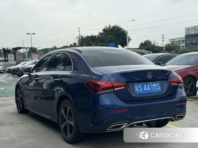 Mercedes-Benz Class A 2023 Синий из Китая, фото 3