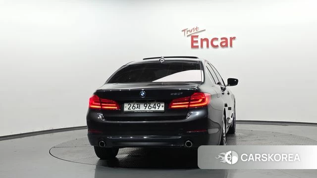 BMW 5 Series (G30) id 4471239 из Кореи 23