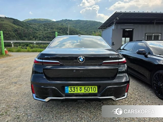 BMW 7 Series (G70) 2024 Черный из Кореи, фото 3