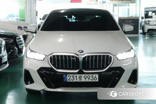 BMW 5 Series (G60) id 4300525 из Кореи 13