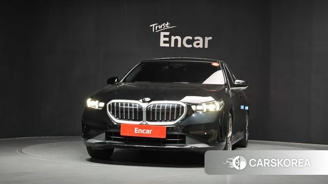BMW 5 Series (G60) id 4499934 из Кореи 23