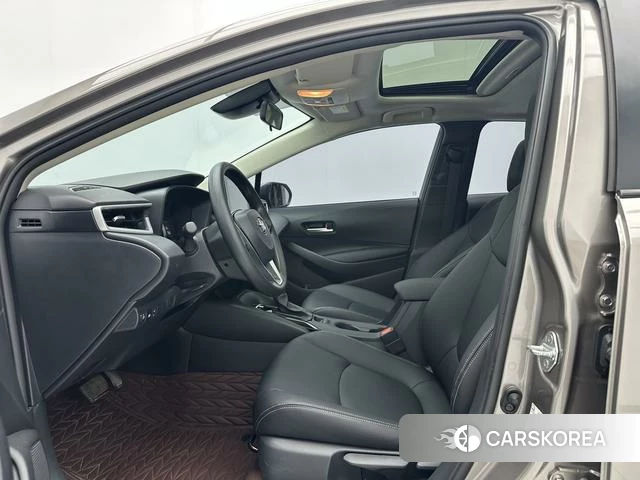 Toyota Corolla id 4313649 из Китая 10