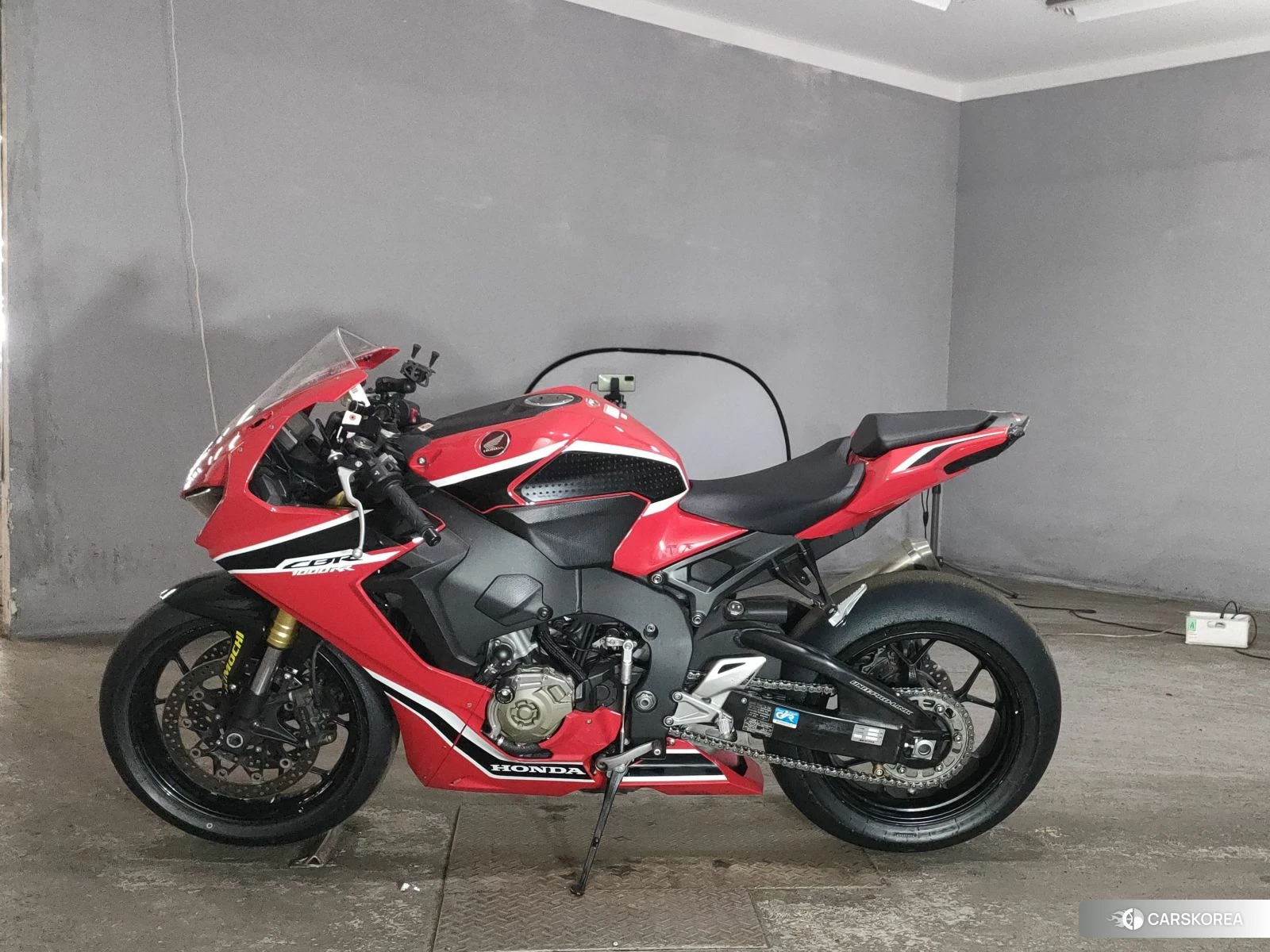 Проданный Honda CBR1000RR id 3947398 из Японии, фото 2