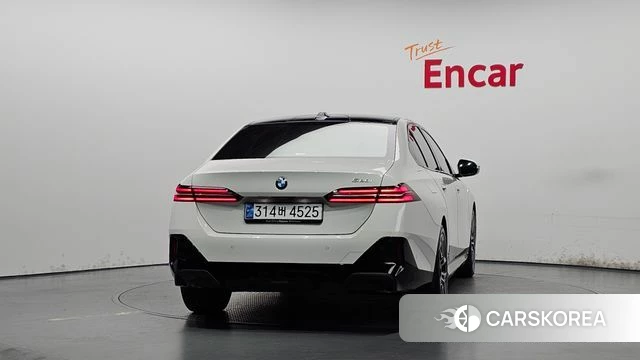 BMW 5 Series (G60) id 4706198 из Кореи 23